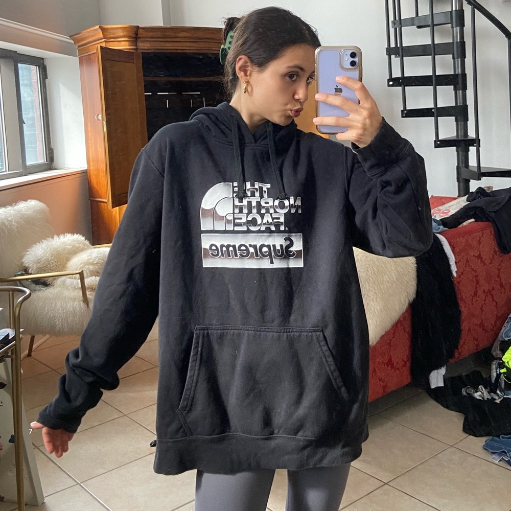 Supreme north face sweatshirt!! Worn once